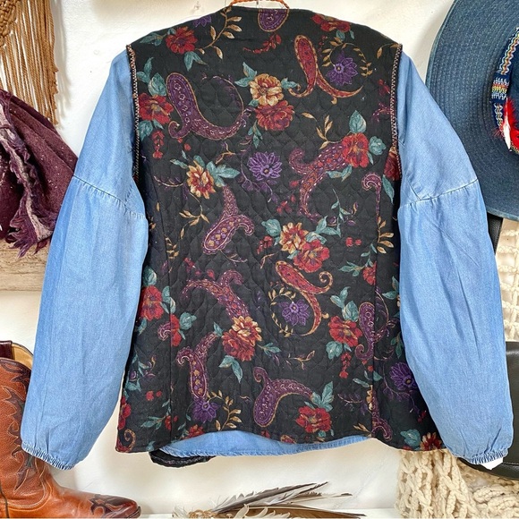 ✨ MADE in CANADA upcycled vintage quilted boho vest w paisley southwestern vibe - Picture 8 of 14